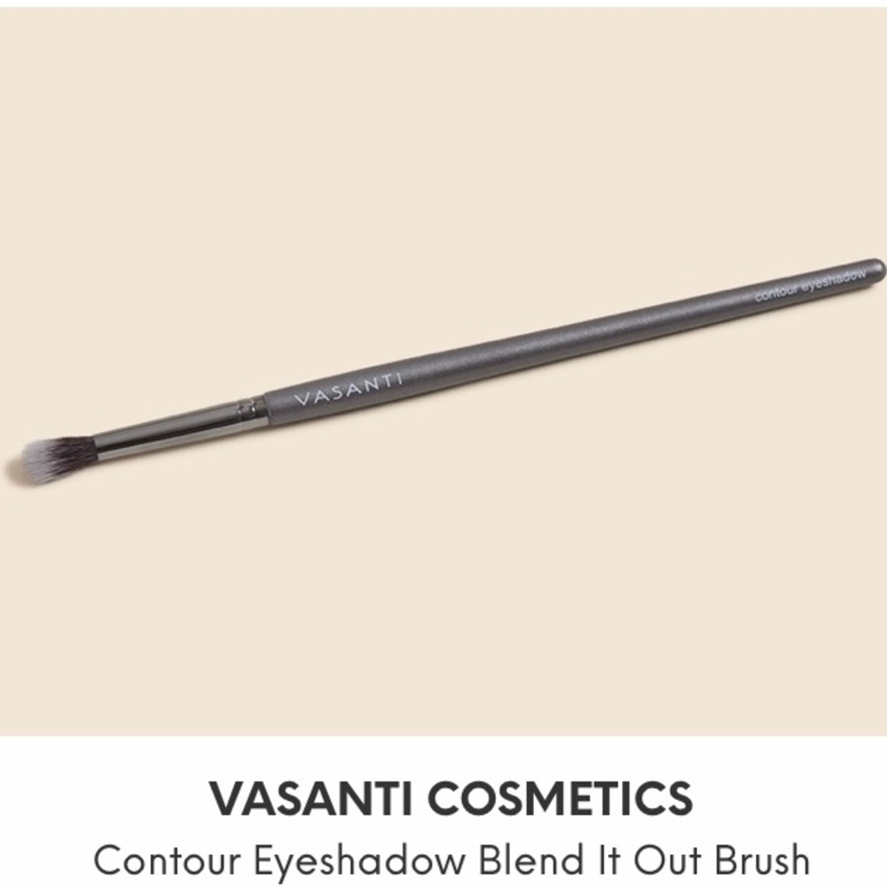Vasanti Contour Eyeshadow Brush